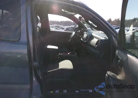 2020 Toyota Tacoma 4Wd Trd Sport z USA, uszkodzony, nr VIN 5TFSZ5AN6LX221605